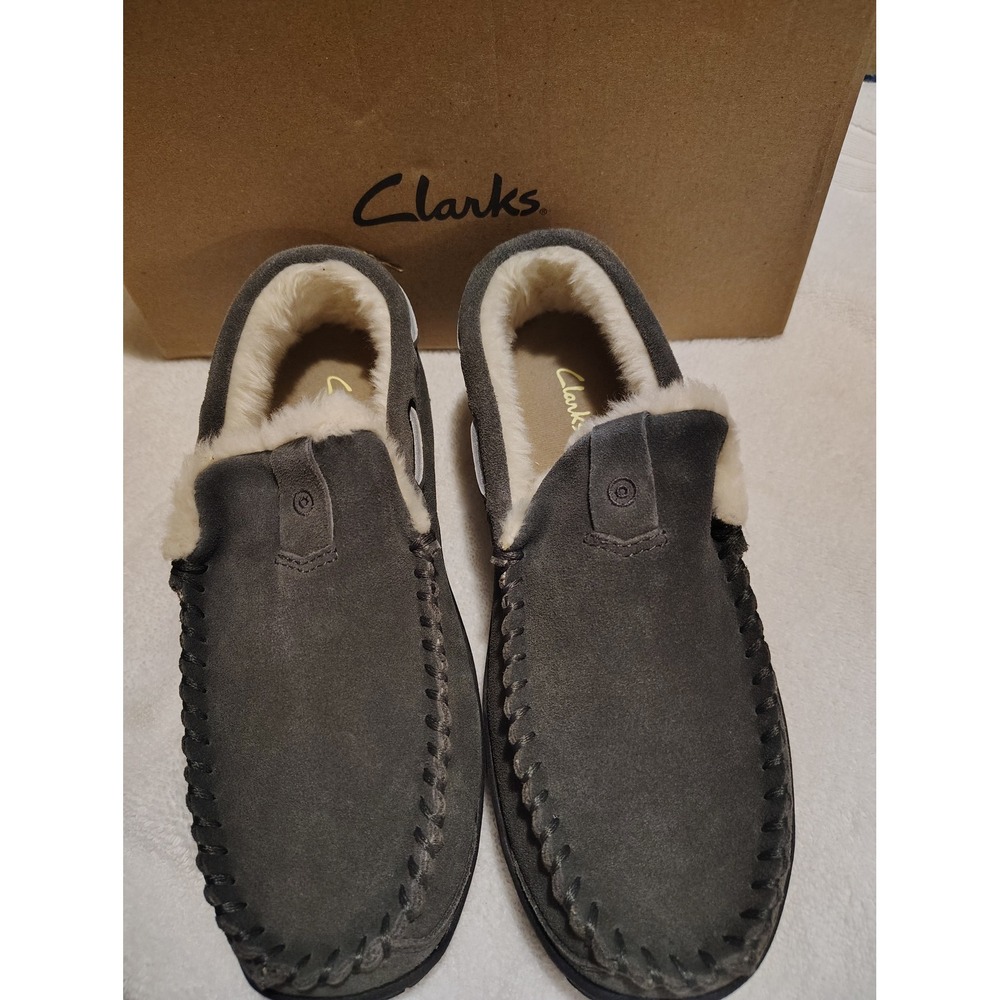 Clarks Moccasin Slippers Mens 10M Grey Like New Suede Faux Fur Lining Slip On